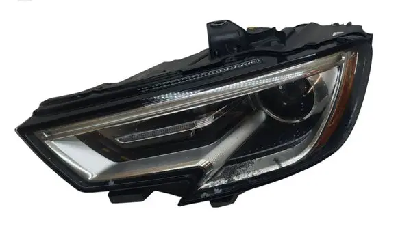 Audi A3 S3 8V Headlight/headlamp 8V0941005G SAEHGA15 PP2DRL16
