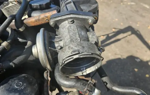 Mercedes-Benz C W203 EGR valve A6110900754