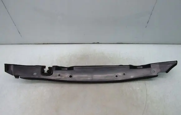 Nissan Leaf II (ZE1) Front arch trim 638205SH1A