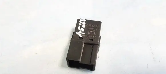 Volkswagen PASSAT B5.5 Other relay mb953382 a1001-x7