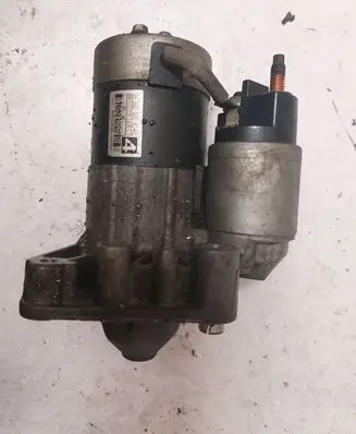 Citroen C4 II Starter motor M000T93581 9688268580