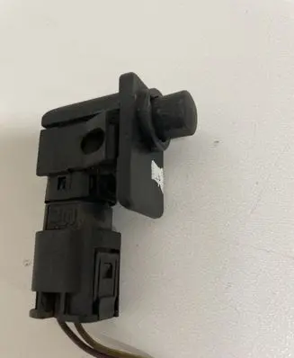BMW 5 E60 E61 Bonnet alarm switch sensor 14520491