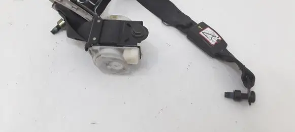 Nissan Almera Tino Rear seatbelt