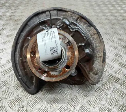 Mercedes-Benz CLA C118 X118 Rear wheel hub A2473502400