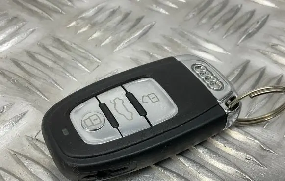 Audi A4 Allroad B8 Ignition key/card 8K0959754D
