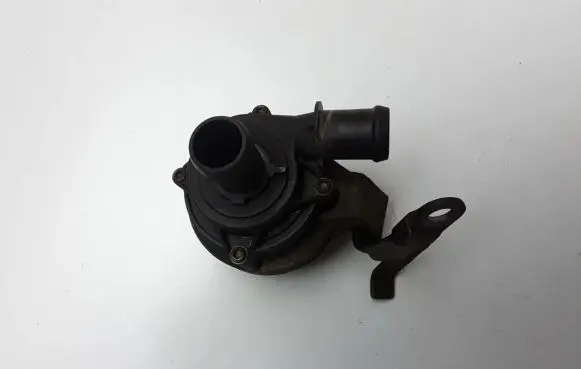 Volkswagen Golf VII Electric auxiliary coolant/water pump 5Q0965567J