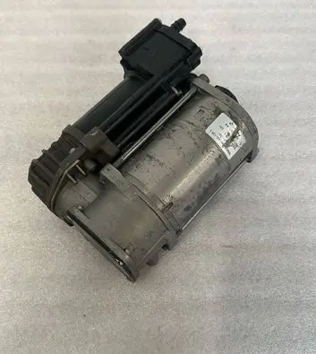 Mercedes-Benz C W205 Air suspension valve block A0993200004