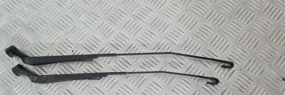 Suzuki Jimny Front wiper blade arm