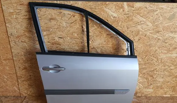 Renault Scenic II - Grand scenic II Front door