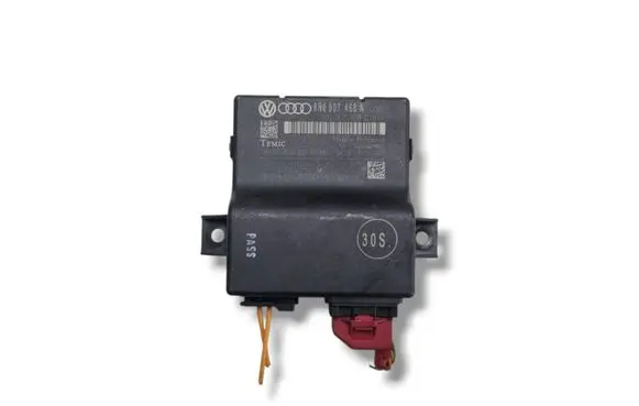 Audi A4 S4 B8 8K Gateway control module 8R0907468N
