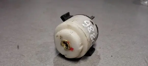 Volkswagen PASSAT B5.5 Ignition lock contact 4B0905849 BK704160200