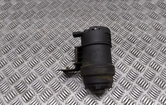 Volvo V70 Fuel filter housing 31302682