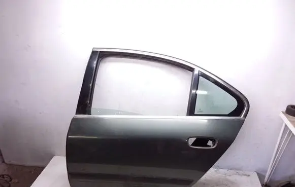 Peugeot 607 Rear door
