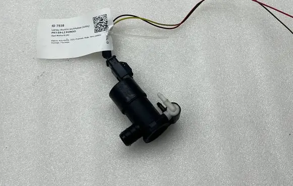 Opel Mokka B Windscreen/windshield washer pump 9825894180