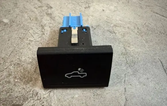 Other switches/knobs/shifts