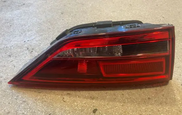 Audi A3 S3 8V Tailgate rear/tail lights 8V5945075