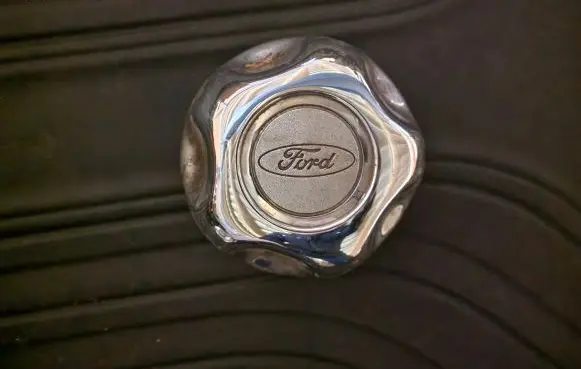 Ford Ranger R15 wheel hub/cap/trim F57A1A086AB