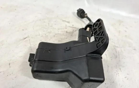 Toyota Corolla Verso AR10 Fuse module