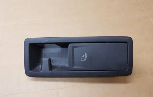 Volkswagen Golf VII Seat back rest control lever/handle 5G0885671B