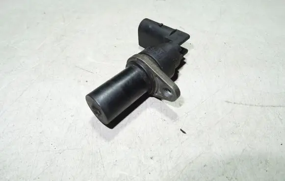 BMW 5 E39 Crankshaft position sensor 13622247926 2247926