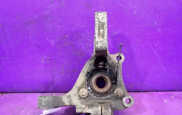 Opel Signum Front wheel hub spindle knuckle