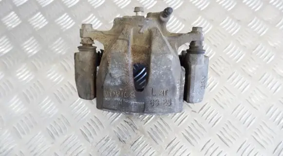 Toyota RAV 4 (XA30) Front brake caliper 4775042090