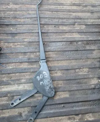 Mercedes-Benz C W203 Front wiper linkage 