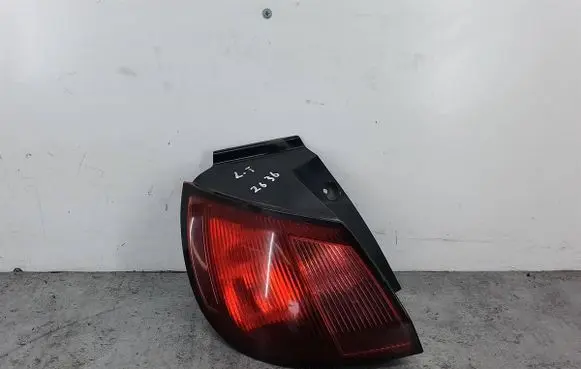 Mitsubishi Colt Rear/tail lights MR957365