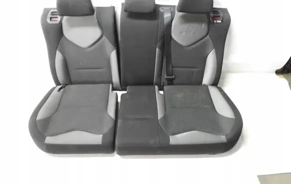 Peugeot 308 Second row seats 20DP42