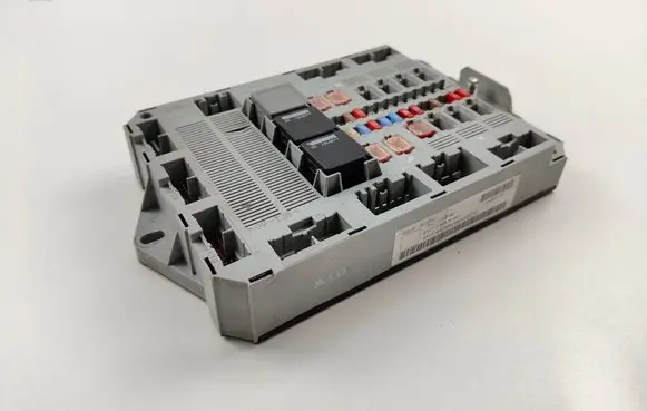 Jaguar XF X250 Fuse module 7340955340