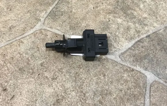 Mercedes-Benz B W245 Clutch pedal sensor A0065451014