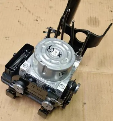 Citroen C5 X Master brake cylinder 9846125380
