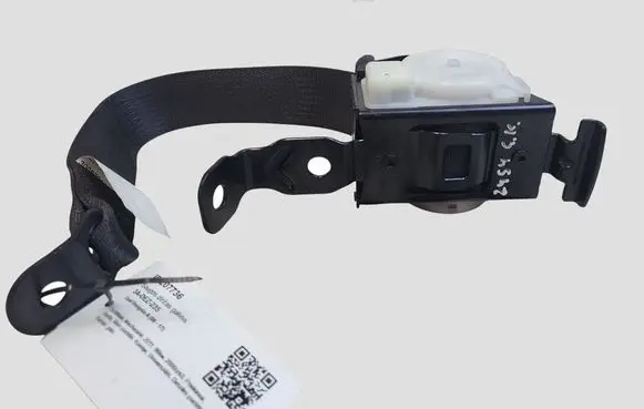 Opel Insignia A Rear seatbelt 13288436 30082011