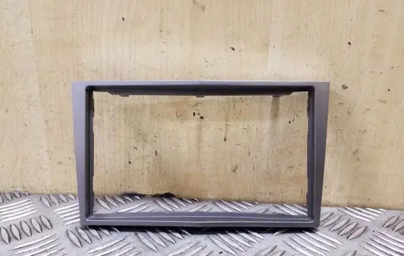 Opel Antara Radio/GPS head unit trim 