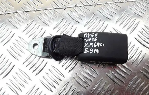 Toyota Aygo AB40 Rear seatbelt buckle