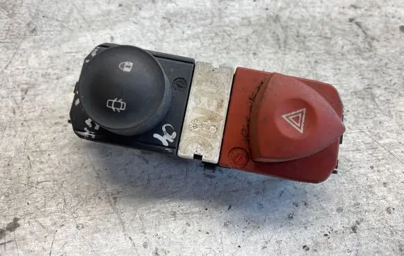 Renault Scenic II - Grand scenic II Hazard light switch 8200095493