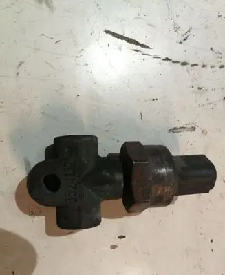 Volvo V70 Brake power pressure regulator 3524132