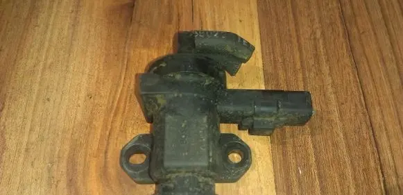 Citroen Xsara Picasso Turbo solenoid valve 9635764380