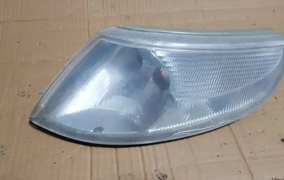 Front indicator light