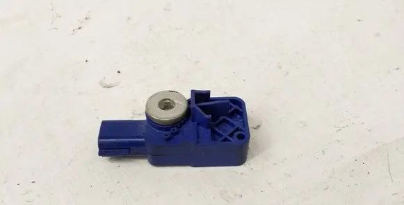 Dacia Dokker Airbag deployment crash/impact sensor 988304337R 5WK44443