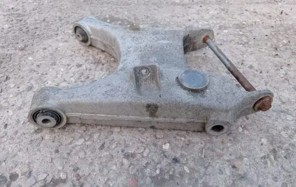 BMW 5 E39 Rear upper control arm/wishbone 1091486