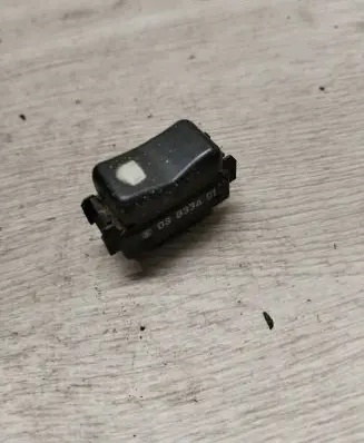 Mercedes-Benz E W124 Electric window control switch 1248200510KZ