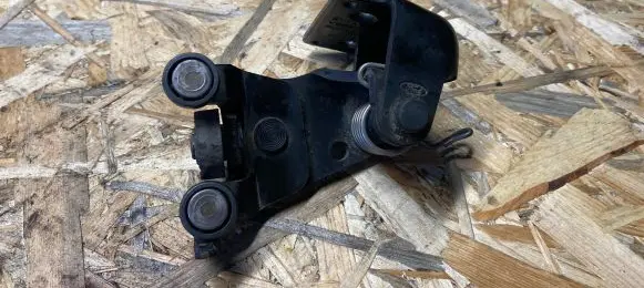 Ford Connect Front door check strap stopper V26800AF
