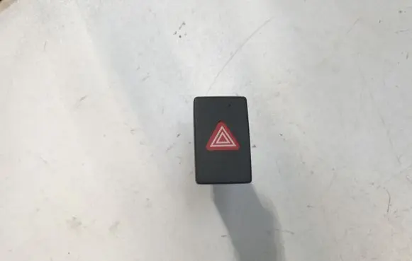 Volkswagen Golf VI Hazard light switch 5K0953509A