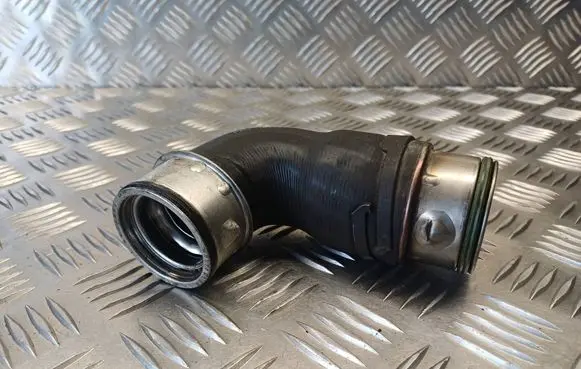 Intercooler hose/pipe