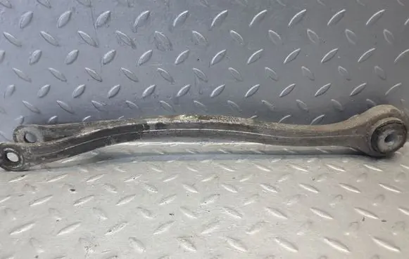 Rear control arm
