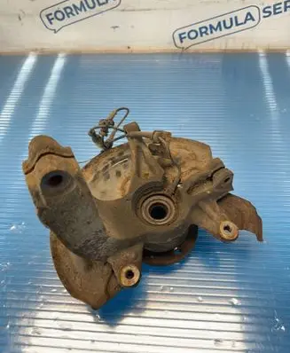 Renault Megane II Front wheel hub spindle knuckle