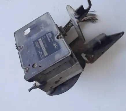 Ford Focus ABS Pump 10092501153 8CF2G30L04 5WK84031