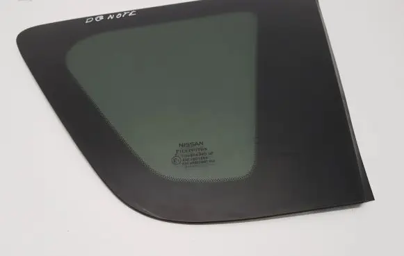 Nissan Note (E11) Rear side window