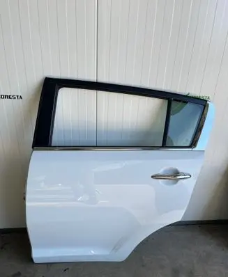 KIA Sportage Rear door